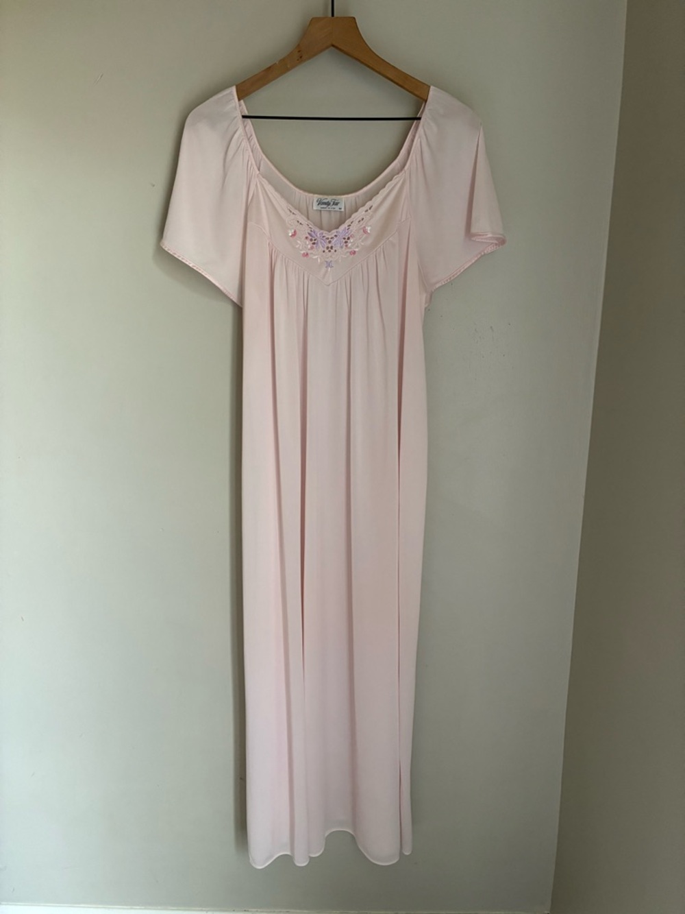Vintage Powder Pink Vanity Fair Satin Nightgown Size Medium